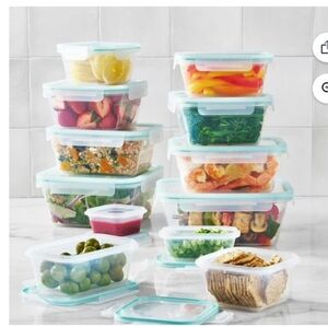 Member's Mark 24-Piece Plastic Food Storage Set